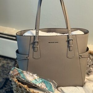 Michael Kors NWOT Gray Tote Bag